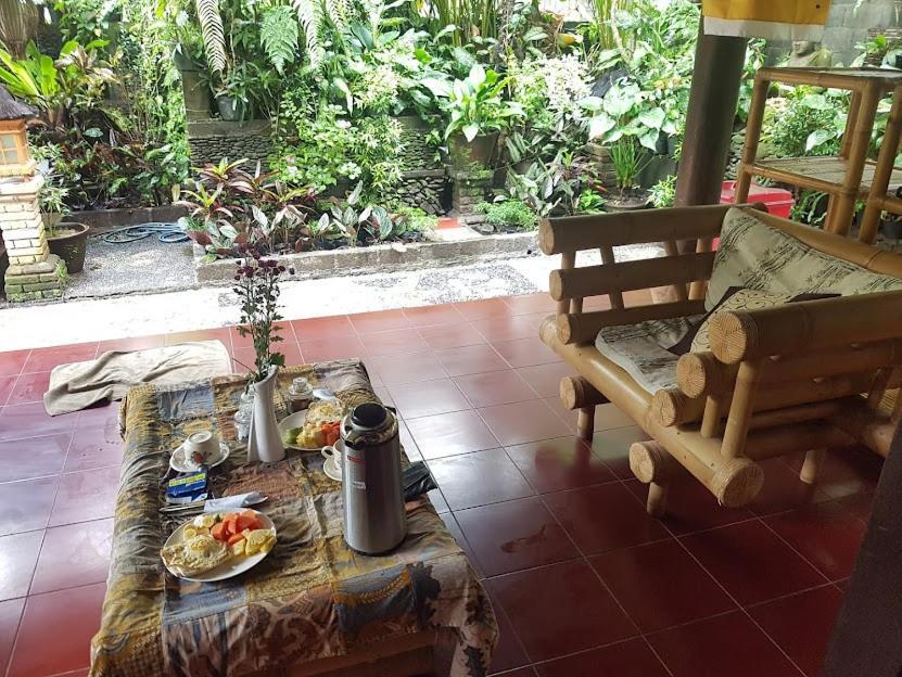 1Bd Guest House In Family Compound1, 15 Minute Walk To Yoga Barn Ubud Buitenkant foto