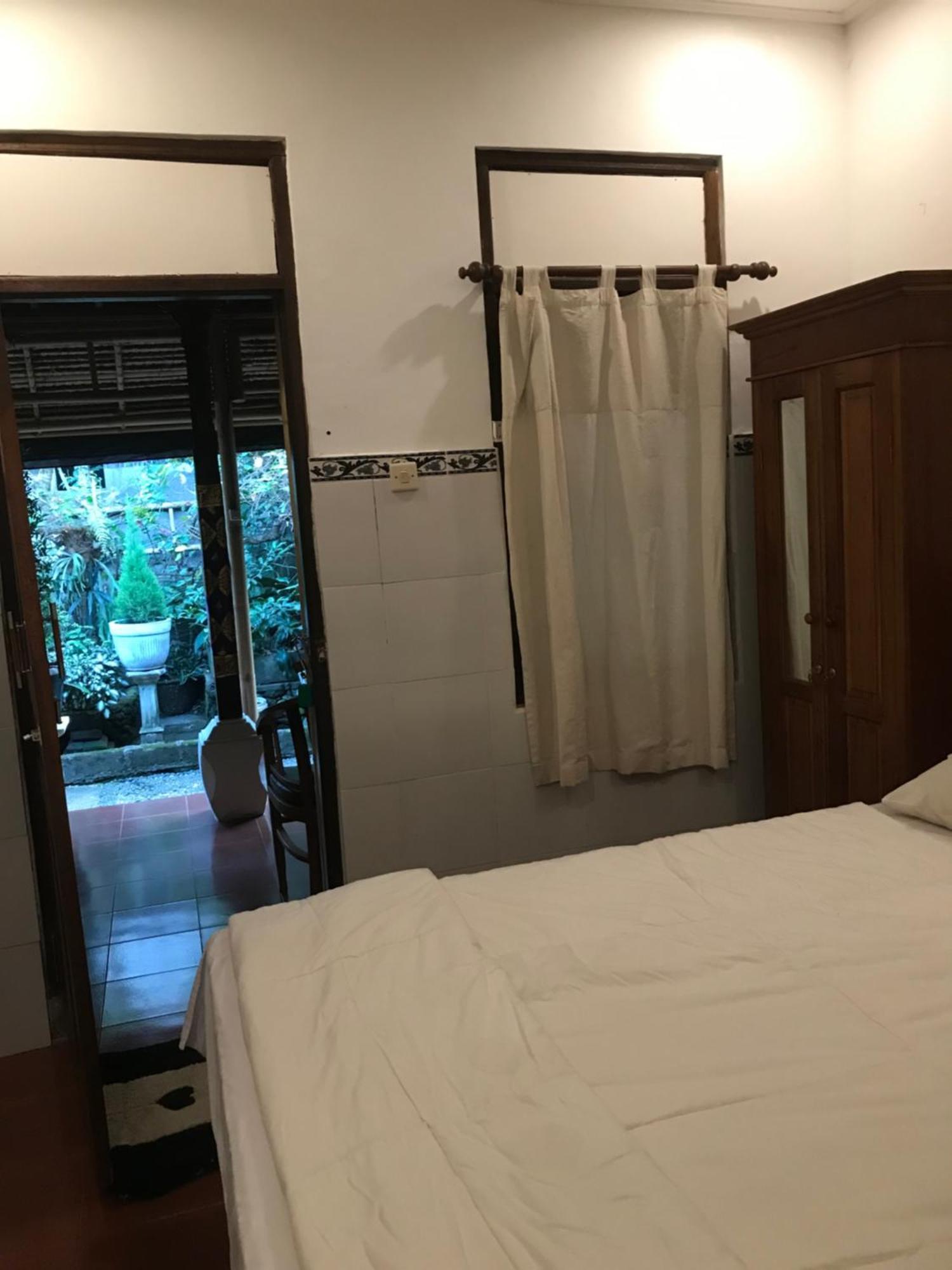 1Bd Guest House In Family Compound1, 15 Minute Walk To Yoga Barn Ubud Buitenkant foto